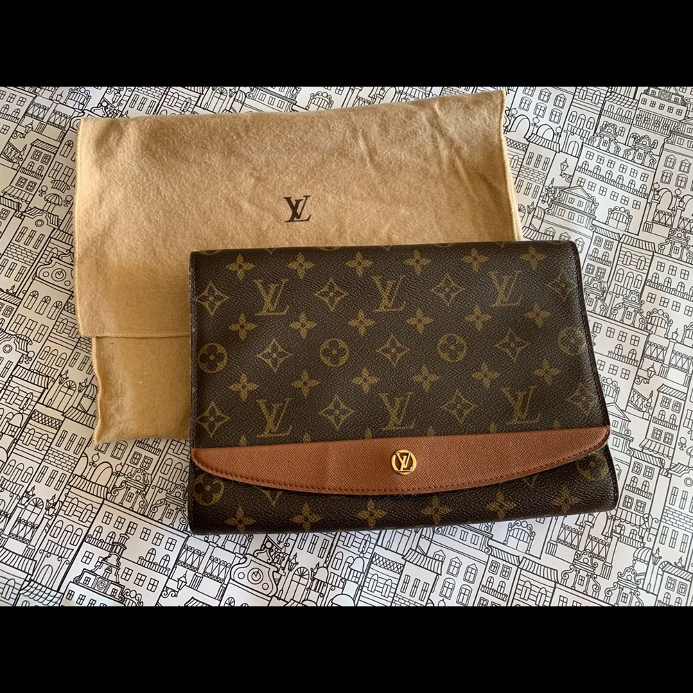 Louis Vuitton Clutch Bordeaux